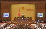 Đại biểu Quốc hội tra cứu tài liệu qua máy tính bảng